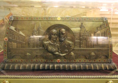 Sts Louis and Zelie Martin - Front of Reliquary